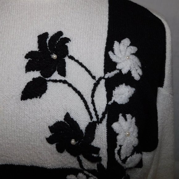 Vintage 90s Perspective Womens L Black White Embroidered Floral Sweater - Picture 8 of 13